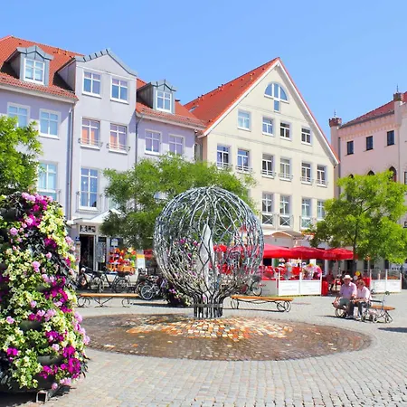 Wohlfuehloase In Der Hafenresidenz Mit Balkon Und Wellness Βάρεν